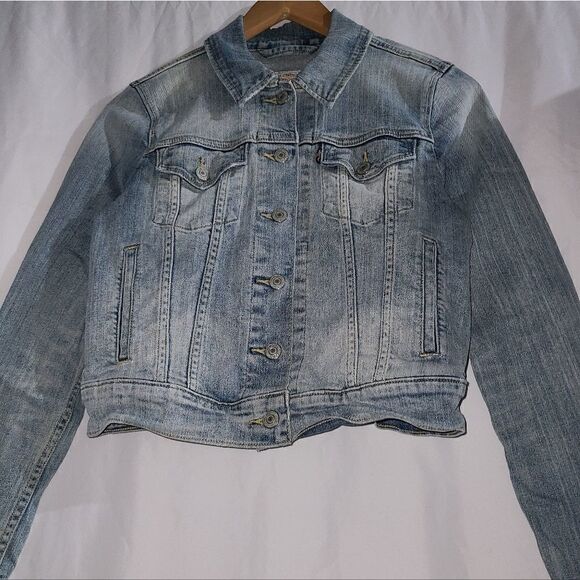 Levi Strauss & Co.  Women's Button Up Jean Jacket - Picture 4 of 8